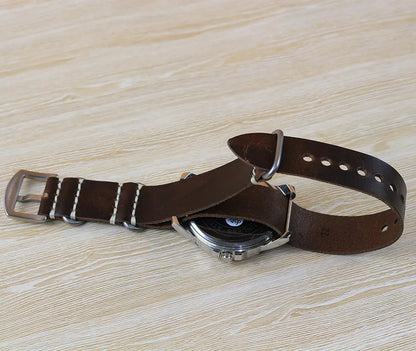 Nato Strap back side , passing through the pins